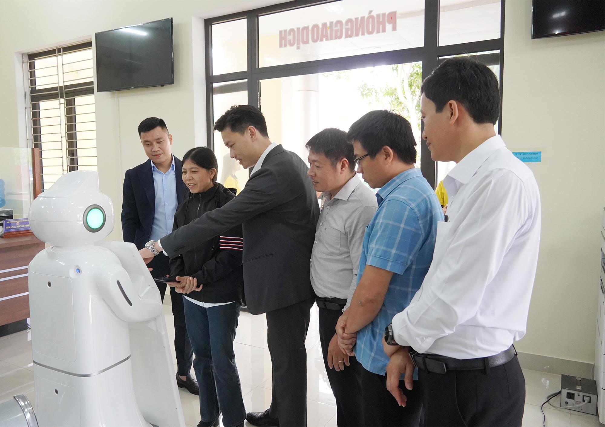 Triển khai tích hợp AI hỗ trợ thủ tục hành chính trên Trang thông tin điện tử và Fanpage Facebook Trung tâm Phục vụ hành chính công tỉnh Quảng Trị