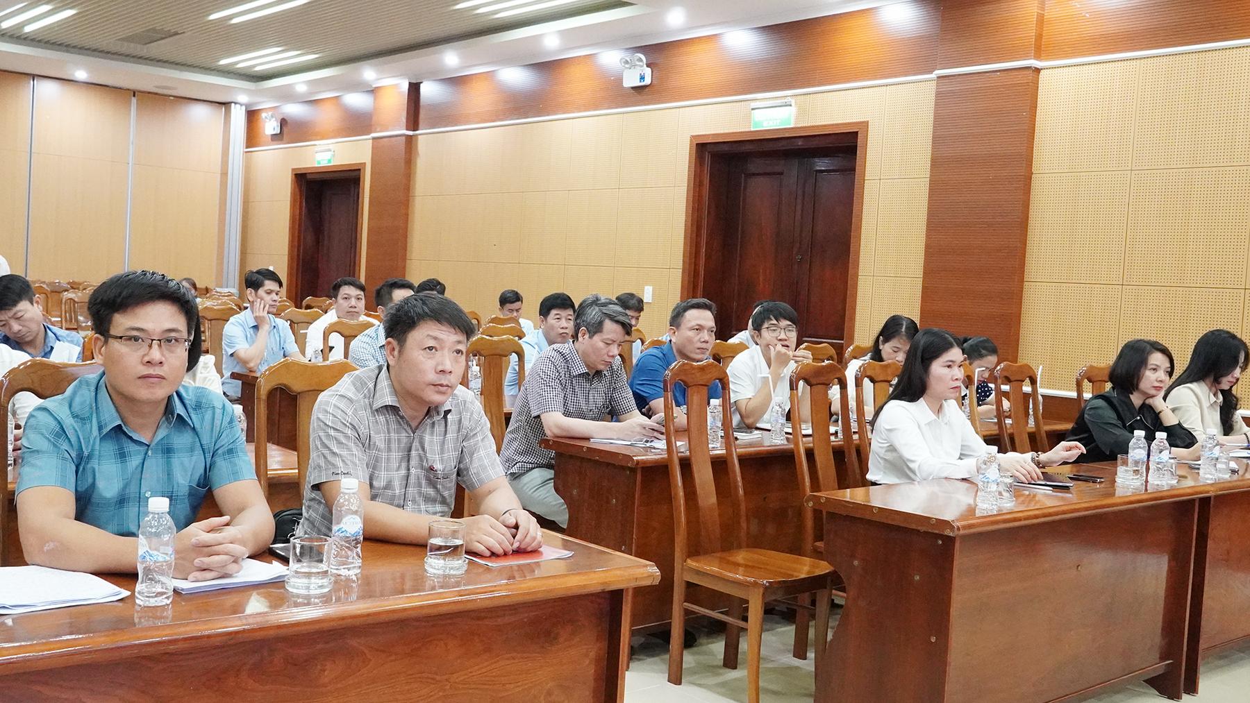 Giao ban đánh giá hoạt động Trung tâm PVHCC cấp xã trên địa bàn tỉnh